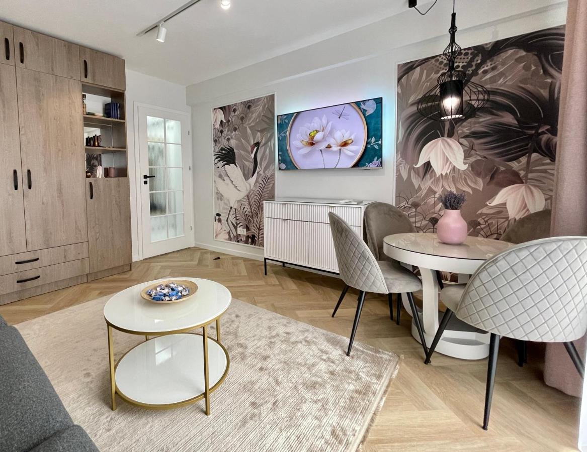 Jeny Boutique Apartment Târgu-Mureş Екстериор снимка