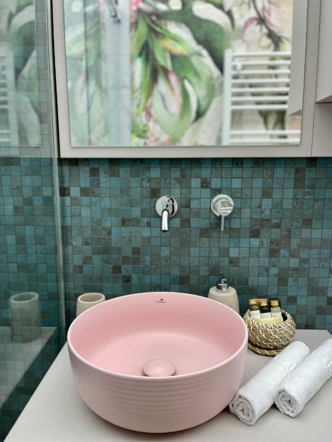 Jeny Boutique Apartment Târgu-Mureş Екстериор снимка
