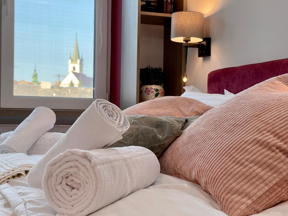 Jeny Boutique Apartment Târgu-Mureş Екстериор снимка