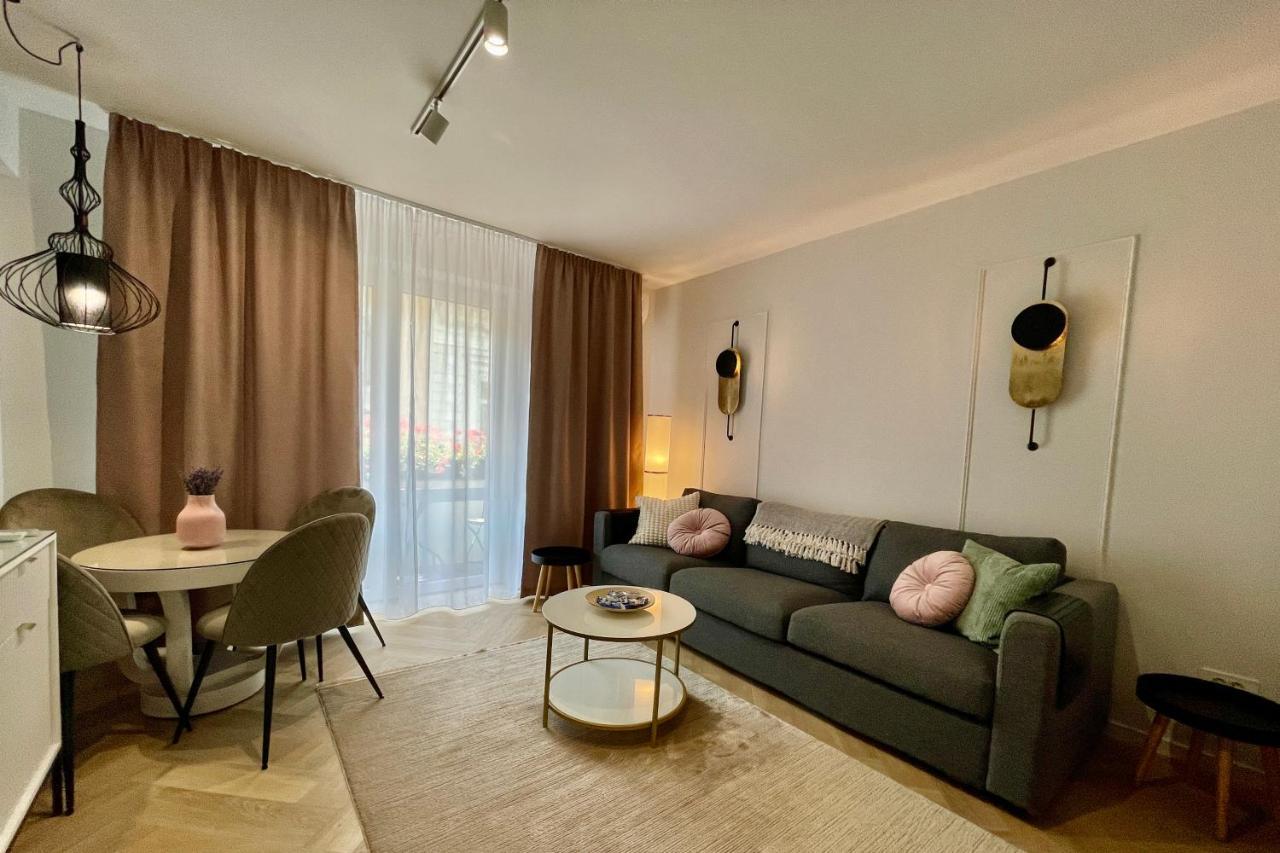 Jeny Boutique Apartment Târgu-Mureş Екстериор снимка